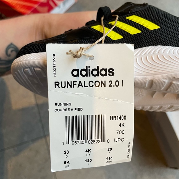 Baby Adidas shoes - Picture 4 of 6